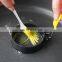 Amazon Hot Sell 2pc  Fried Egg Omelette Mold Handle Non-stick Egg Rings Set with Silicone Brush