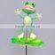 4 Inch Plastic Decorative Green Frog on Lotus Garden Stakes, Piquet de Jardin