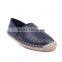 Pattern design upper latest flat sole women reasonable price hiking shoe