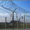 Easily assembled PVC-coated wire fence for residential area