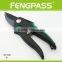 S6-1040 Easy - using classical garden scissors