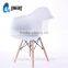 LS-4012 Italian Design TATAMI Plastic Leisure Chairs With Arms and Wood Legs