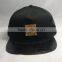 Custom Flat Brim Trucker Cap Glod Metal Plate Mesh Cap 6 Panel Pu brim Trucker Hats
