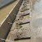 Hydraulic elevator dam  Automatic lifting and lowering of the dam via hydraulic rods