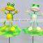 4 Inch Plastic Decorative Green Frog on Lotus Garden Stakes, Piquet de Jardin