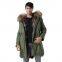 Nuevo estilo de abrigo cálido de oto?o e invierno europeo y estadounidense. Abrigos de invierno de longitud mediana de color verde militar. Ropa de algodón con verdadera piel de zorro.