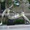 Plate gold man and woman garden statue stainless steel sculptures with umbrella