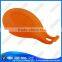 Easy grasp silicone dish server ,serving tray