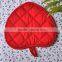 hot resistant cotton red oven glove heart shape matt set