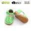 Manufacture 2016 New Arrival OEM Custom Leather Cute Newborn Squeaky Shoes Baby Girl Sandals