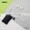 Remax Rm-550 Black And White Mobile Phone Universal Subwoofer Wired Music Earphone