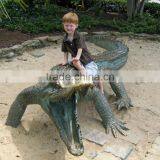 Customed Modern Garden Sculpture Bronze Outdoor Alligator Statue