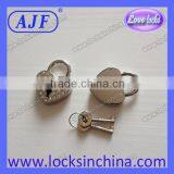 AJF Very Beautiful Heart Shaped Silver Rhinestone Padlock thumbnail-2