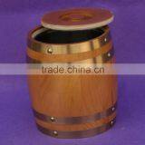 New Design High Quality Wooden Wine Barrels With a Cover for Sale
