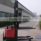 Made in China 1.0-1.5ton Full Electric Stacker thumbnail-1