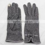 Women Touch Screen Woolen Gloves With Leather Bow Mouth and Hand Clasp thumbnail-1