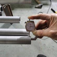 Precio por kilogramo de tubería de acero inoxidable sin costura de aleación de níquel Inconel 625 thumbnail-3