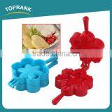 Toprank 3D Flower Shaped DIY Plastic Sandwich Bread Cookie Cake Mold Plastic Clover Sandwich Crust Cutter DIY Bread Mold thumbnail-1