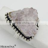 Nature Stone White Druzy Triangle Shape Single Stone Finger Ring For Party Ocassion thumbnail-1