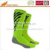 Men's and Women's Functional Sports Outdoor Socks Green Color thumbnail-1