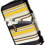 Plastic CD Rack or CD Holder With Handle thumbnail-1