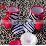 China Product and Low Price Wholesalesoft Sole Baby Shoes for 3mothes -15mothes Baby Kids on for Winter Warmer thumbnail-2