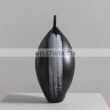 Modern Extremely Light Luxurious Black And White Porcelain Ceramic Vase For Hotel Home Office Decoration thumbnail-4