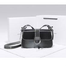 Amazon Hot-selling High-end Niche Design Lady's Underarm Bag thumbnail-3