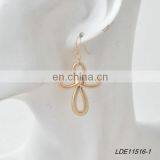 Worn goldworn silver knot earring