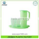 PP Material Food Grate Wholesale Plastic Water Pitcher Set Wth 4 Cups