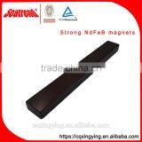 Promotional Gift Convenient Home Decoration Oak Wood Magnetic Knife Holder thumbnail-5