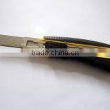 High Quality Rubber Grip Utility Knife With 8 Pcs of Spare Blades thumbnail-2