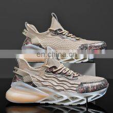 Factory Outlet Christmas Design Wholesale High Quality Men's Jogging Track and Field Breathable Customized Casual Sports Shoes thumbnail-2