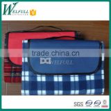China factory Outdoor Foldable fleece Picnic Blanket, outdoor mat with handle Strap
