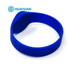 Contactless silicone RFID NFC 13.56MHz NTAG215 bracelet Chip armband for Fitness Center