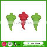 2017 Factory Wholesale Banana Shape Silicone Wine Bottle Stopper thumbnail-6