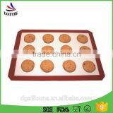 China Manufacturer Reusable Food Grade Silicone Non Stick Baking Mat,anti-slip Silicone Baking Mat Set thumbnail-5