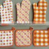 Canvas Printed Oven Mitt and Pot Holder thumbnail-2