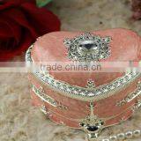 Luxury Handmade Custom Heart Shaped Russian European Style Lead Tin Zinc Alloy Metal Jewelry Box Accessories Gift Box thumbnail-5