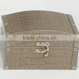 Retro Gray Alligator Arc Jewelry Box thumbnail-1
