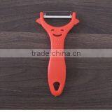 Plastic Handle Creative Home Plane Scraping Fruit Planing Smile Kitchen Supplies Household Goods Kitchen Peeler P07 thumbnail-2