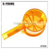 41020Fashional Cake Baking Tools Hand Operated Plastic Flour Sifter thumbnail-2