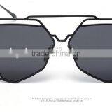 2016 Super Lovers Poly Polarized Sunglasses Metal Hollow Out V Glasses Frame Color Film Sunglasses thumbnail-3