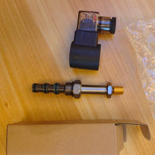 Four-Way Hydraulic Cartridge Solenoid Valve With Directional & Pressure Control 250 Bar Max Pressure 1/4 in Port SV-08-4NC thumbnail-4