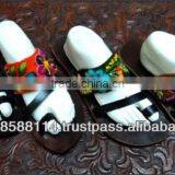 LEATHER SANDALS WITH HANDMADE LOOM WOOL FABRIC DECORATION