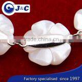 Real Natural Mother of Pearl Shell Carve Flower Bracelet thumbnail-5