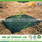 Black nonwoven fabric organic agriculture in weed control cover