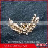 Gold Double Straw Crossed Alloy Brooch thumbnail-1