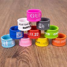 Manufacturer Direct Sale Custom Competitive Pricing Colorful Logo Printing Christmas Silicone Slap Bracelet thumbnail-3