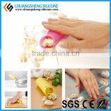 The Most Convienent Cooker Tooling Garlic Press, Garlic Peeler, Silicone Kitchen Tools thumbnail-6
